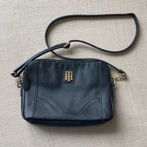 HP🌟Tommy Hilfiger Crossbody Bag, Black Leather